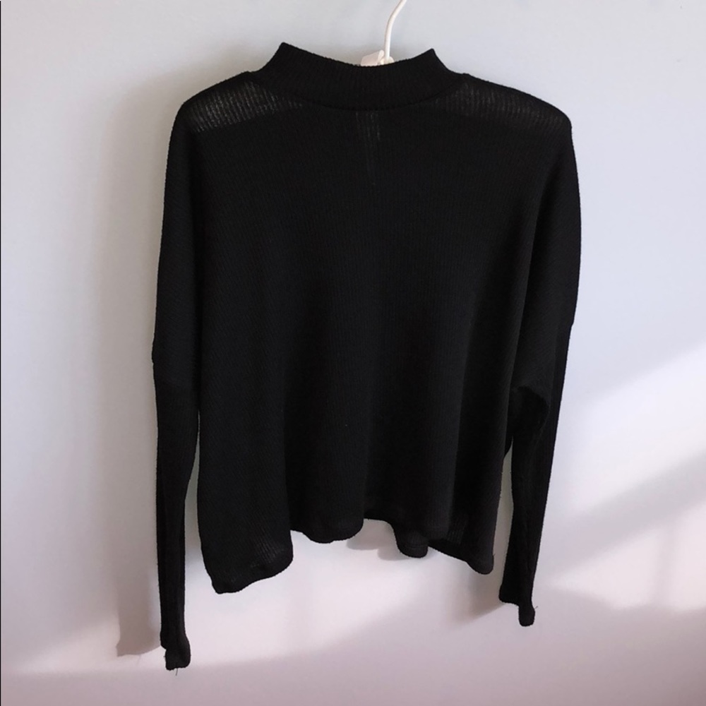 Black h&m cropped (ish) sweater